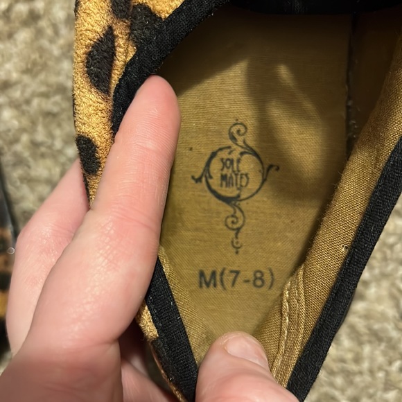 Leopard print flat tennies - Picture 5 of 5